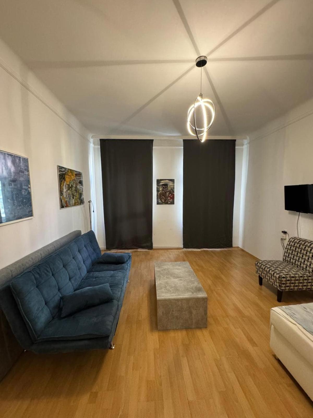 Comfy 1-bedroom Apartment, 10 Min To Westbahnhof Wien
